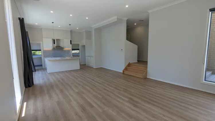 Stunning Brand New Family Home in Prime Mitcham Location