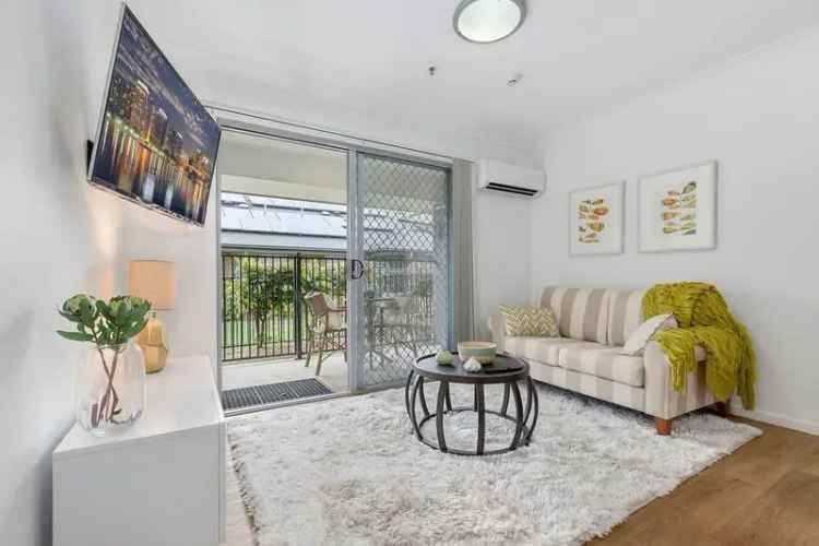 Rent Villa in Brisbane Northside with Modern Features for Retirement Living