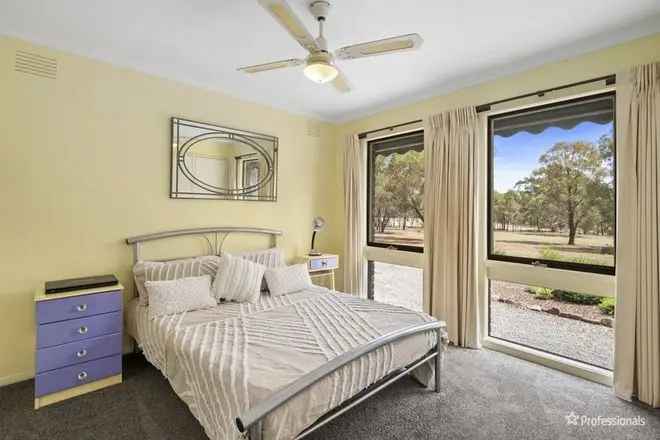 House For Sale in Shire of Pyrenees, Victoria