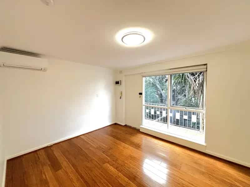 4 rooms apartment of 111 m² in Melbourne