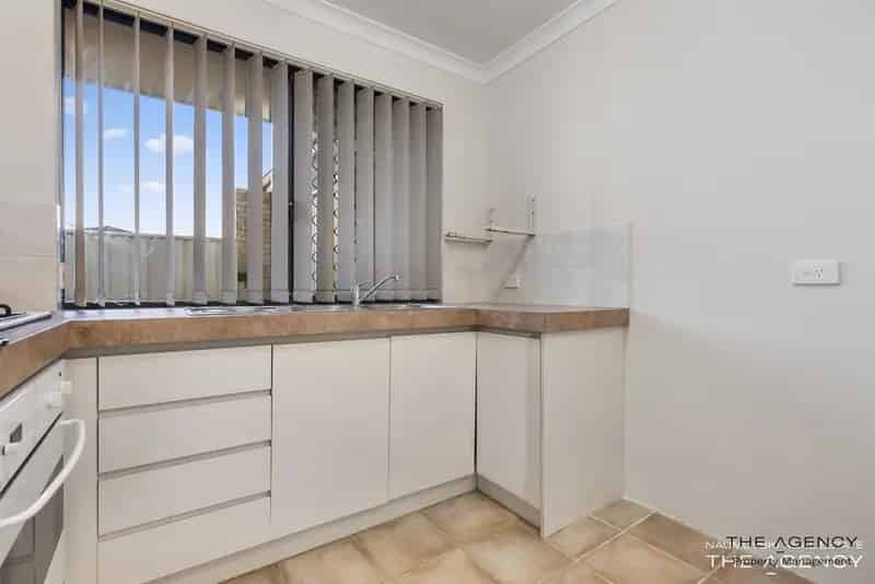 House For Lease - 181D Hillsborough Dr, Nollamara WA 6061