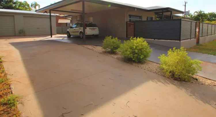 Modern 4 Bed 2 Bath Family Home with Shed