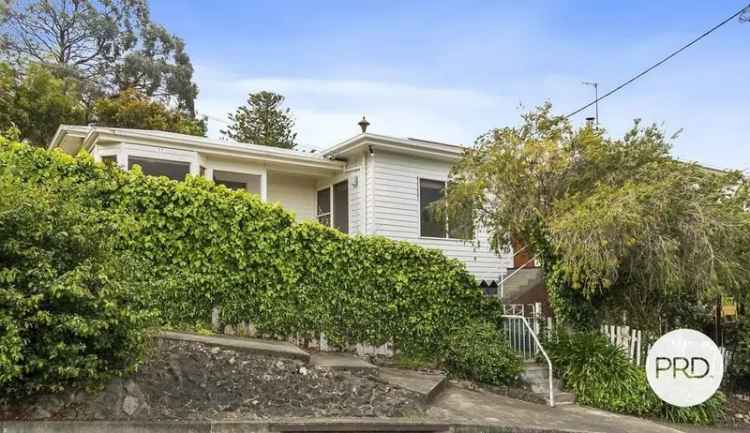 Charming 2-Bedroom West Hobart Unit with City Views