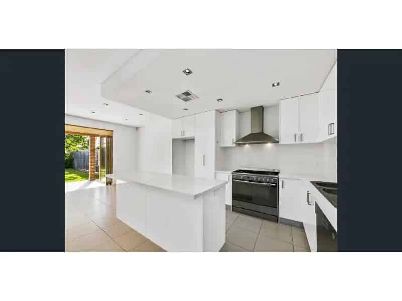 Modern Living - Ideal Location