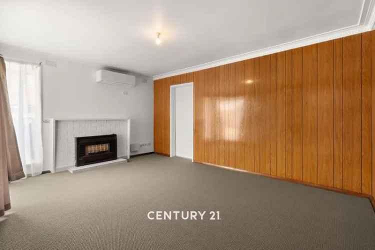 2 Bedroom 216m² Apartment Melbourne - Courtyard Parking