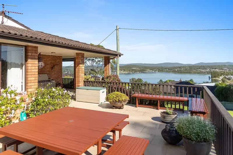73A Thompson Road, Speers Point NSW 2284 - House For Sale