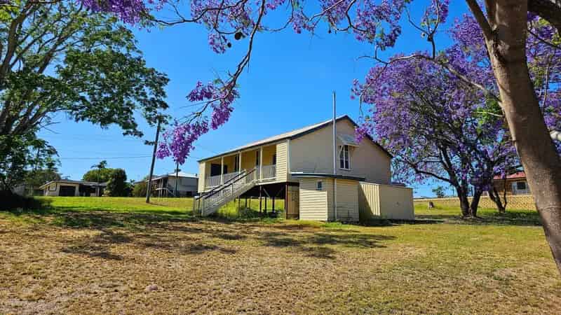 Unique Opportunity in Gayndah - Former Girl Guides Hut