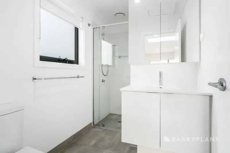 Stylish and convenient living in Marshall.