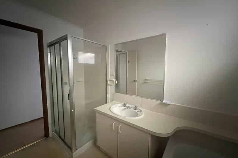 House For Rent , 87, Warana Drive, Melbourne, Victoria