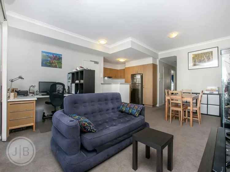 Apartment For Rent in City of Cockburn, Western Australia