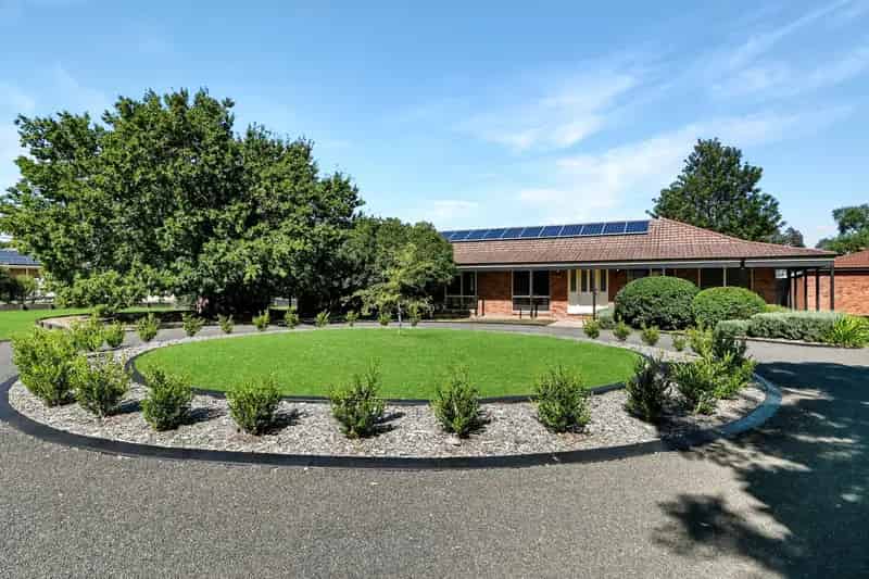 Stunning large scale residential property