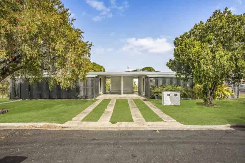 Duplex/Semi-detached For Sale - 1 Bates Street, Park Avenue QLD 4701