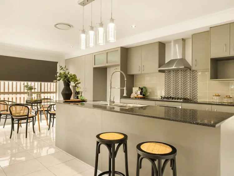 Modern Family Home - Mansfield High School Catchment