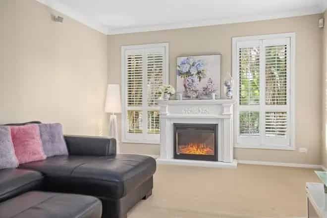 House For Sale , 38, Hascombe Drive, Melbourne, Victoria