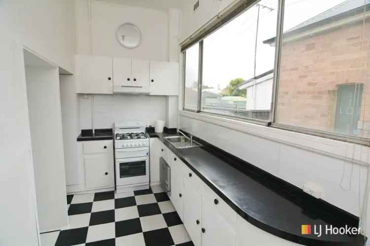 3 Bedroom Home in Extension Estate - Pets Welcome