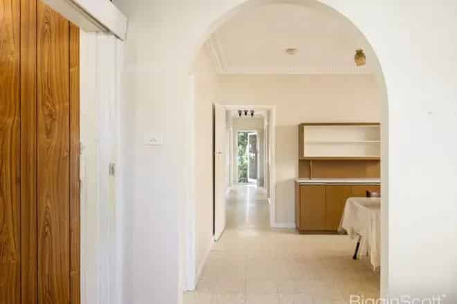 House For Sale , 39, The Broadway, Melbourne, Victoria