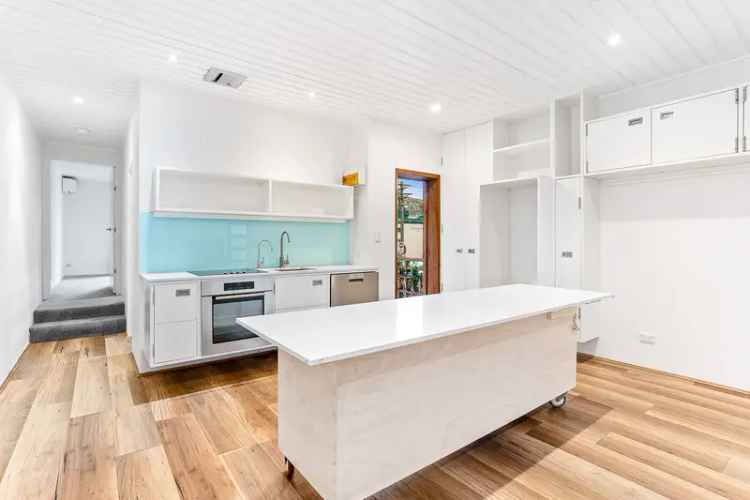 Lease Garden Apartment in Erskineville with Modern Features