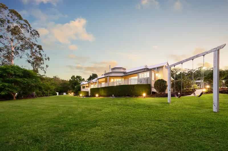 Exclusive Ex-Prize Home in Mudgeeraba Forest - Act Fast!