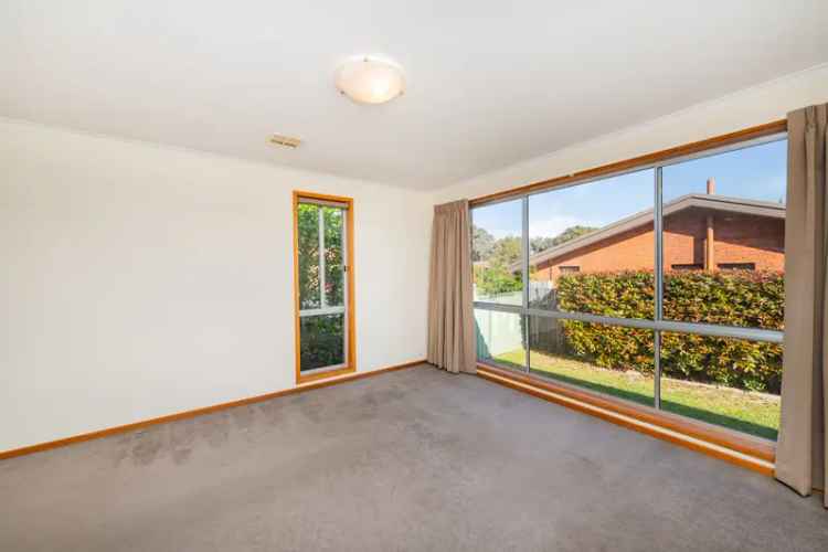 House For Rent in District of Tuggeranong, Australian Capital Territory