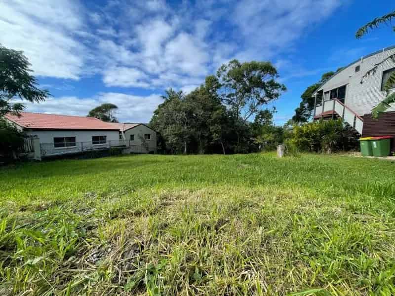 Buy Land in Russell Island with Waterfront Views and Coastal Retreat Potential