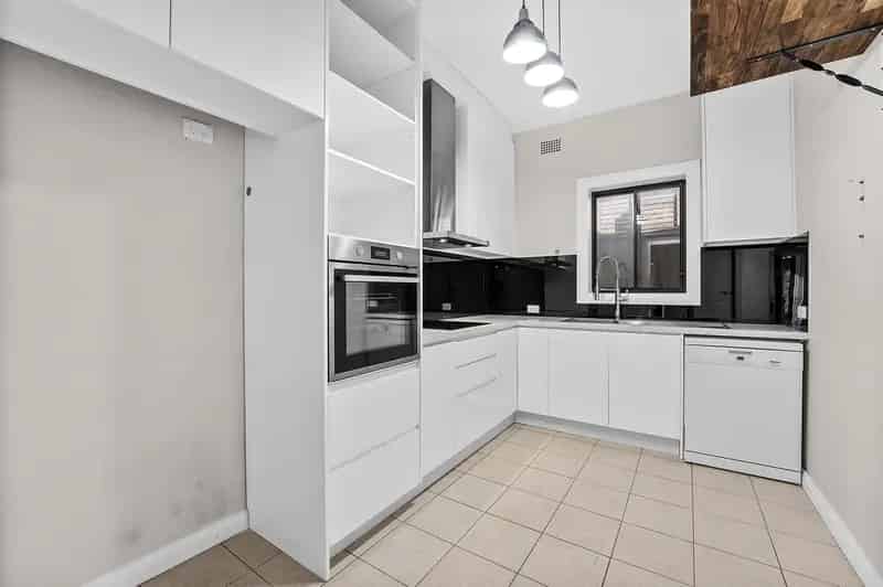 Real Estate For Lease - 2/11 Moyarta Street - Hurstville , NSW