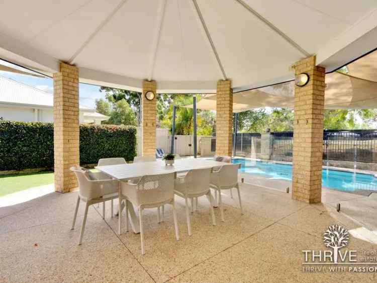 Family Oasis 4 Bed 2 Bath Pool Alfresco 930sqm Block