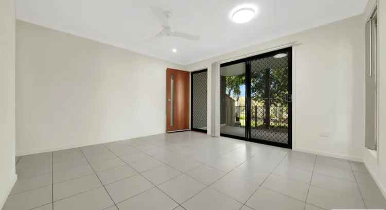 3 Bed 2 Bath Modern Townhouse Near Hill Close Parklands