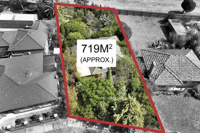 House For Sale , 36, Heffernan Street, Melbourne, Victoria