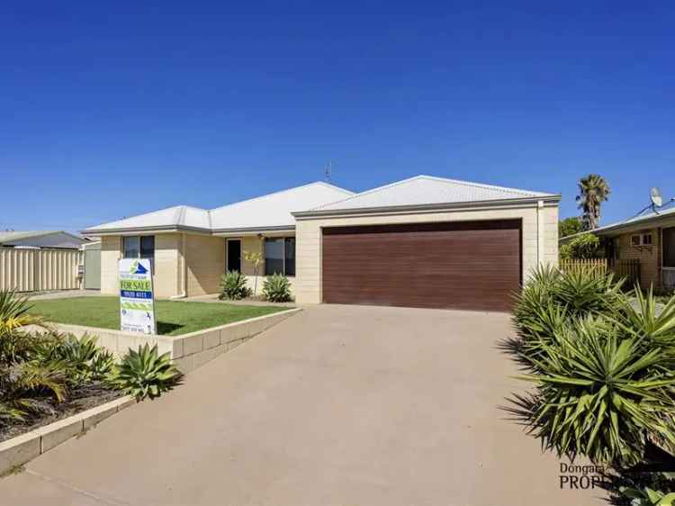 Modern Family Home Four Bedrooms Two Bathrooms Dongara