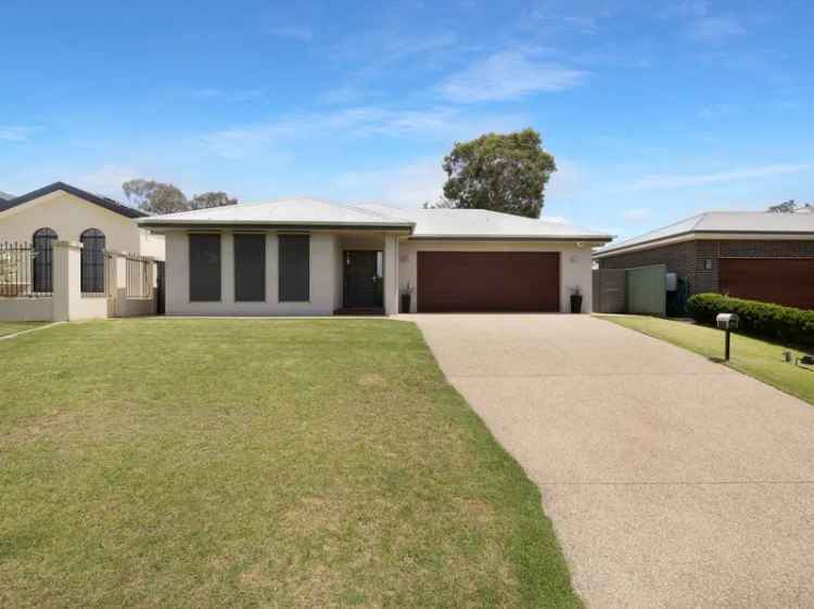 Rent stunning home with theatre room near Hume Country Golf Course