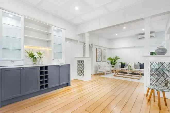 House For Sale , 545, Sandgate Road, City of Brisbane, Queensland