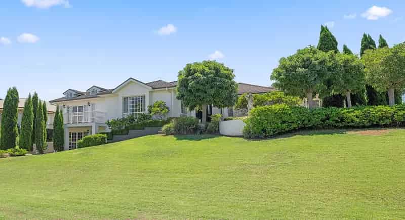 Expansive Family Residence for Sale in Bolwarra Heights with Views