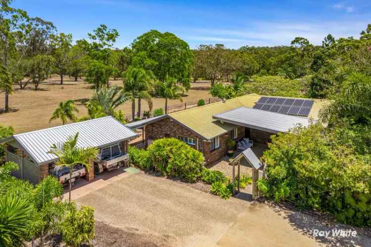 Room for Two Families and Boats and Caravans in Yeppoon