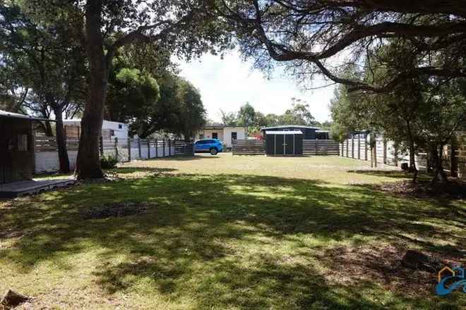 Family Friendly Fully Fenced Block Wallaby Street