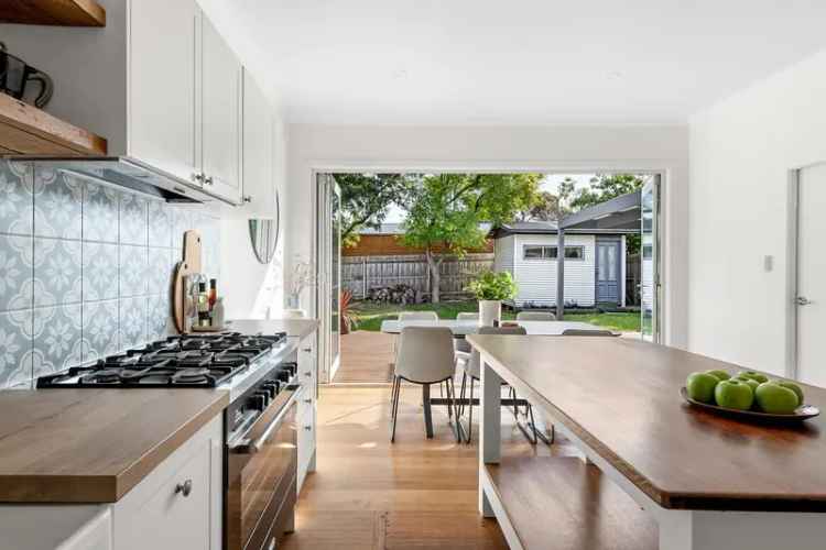 3 Bed Mid Century Home with Modern Kitchen and Alfresco Deck