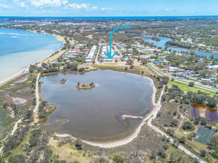 Luxury Estuary View Home Coodanup Four Bedrooms Modern Kitchen