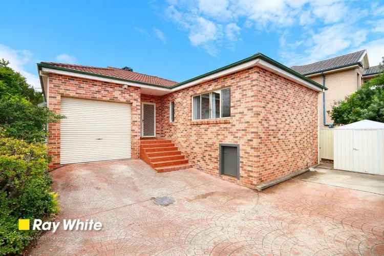 Modern 3 Bedroom Brick Home