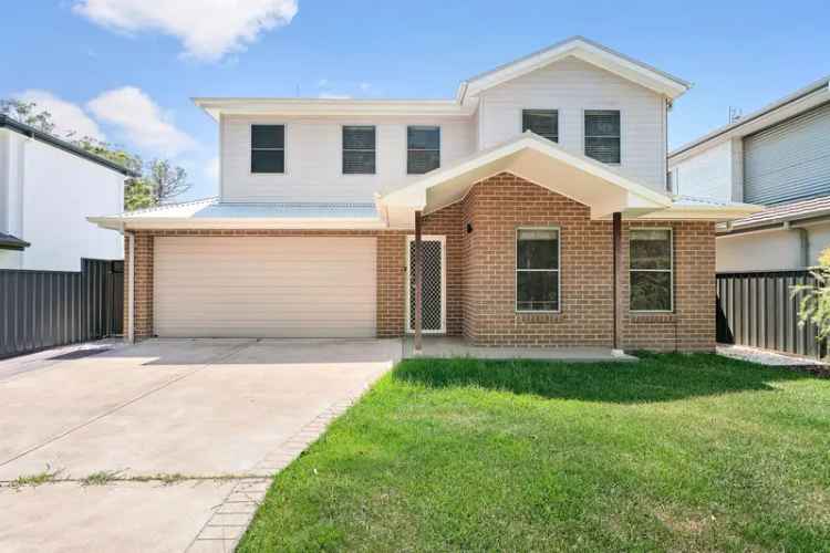 4 Bed House Balcolyn NSW - Ensuite, Open Plan Living, Double Garage