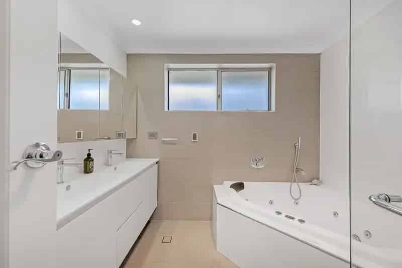6 rooms house of 320 m² in Sydney