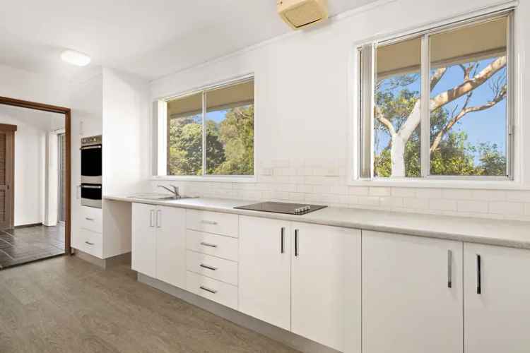 Family Home For Lease Engadine NSW Three Bedrooms Two Bathrooms