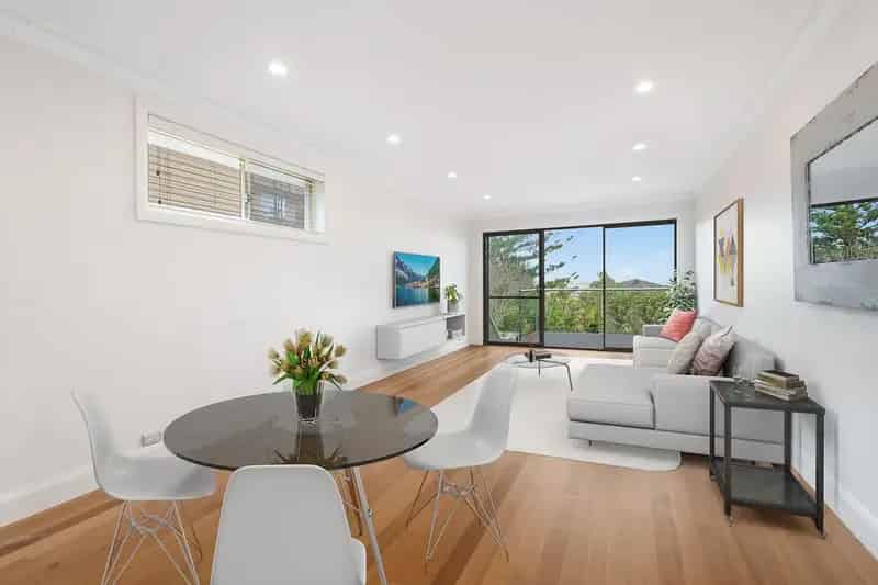 House For Lease - 27 Headland Road, North Curl Curl NSW 2099
