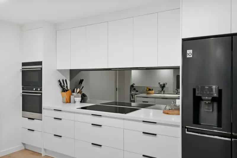 MODERN COASTAL ENTERTAINER