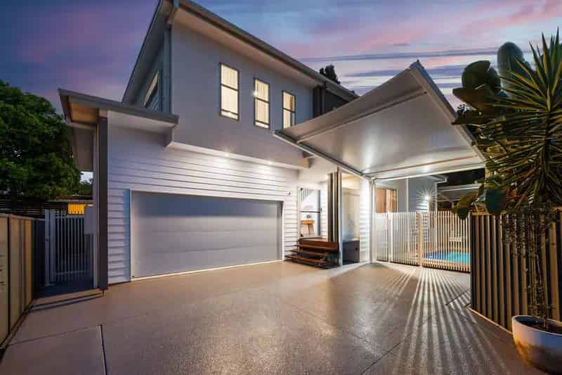 Exceptional Location, Effortless Coastal Living!
