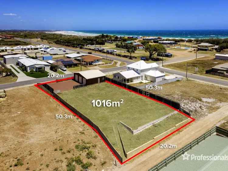 Land For Sale in Port Denison, Western Australia