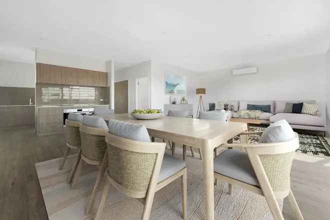 5 Bedroom Coastal Home in Apollo Bay