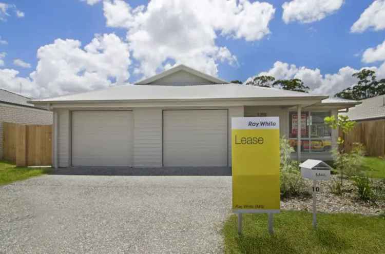 MODERN ONE BEDROOM DUPLEX!