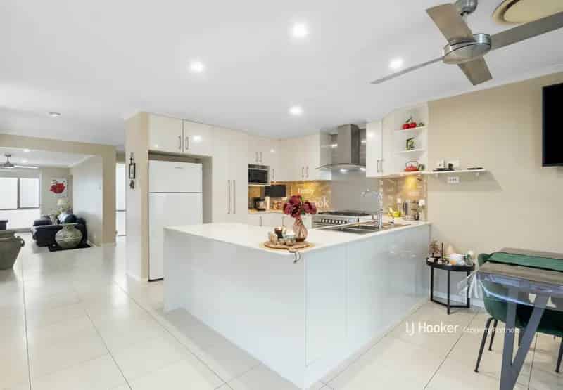 House For Sale , 7, Oakview Street, City of Brisbane, Queensland