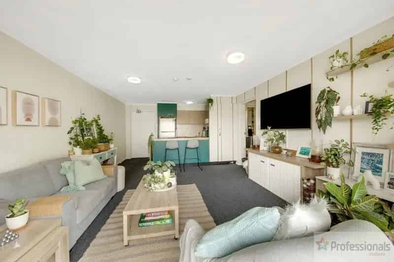 Perfectly Positioned, Prime Potential - Your Ideal Home or Investment in the Heart of Gladstone