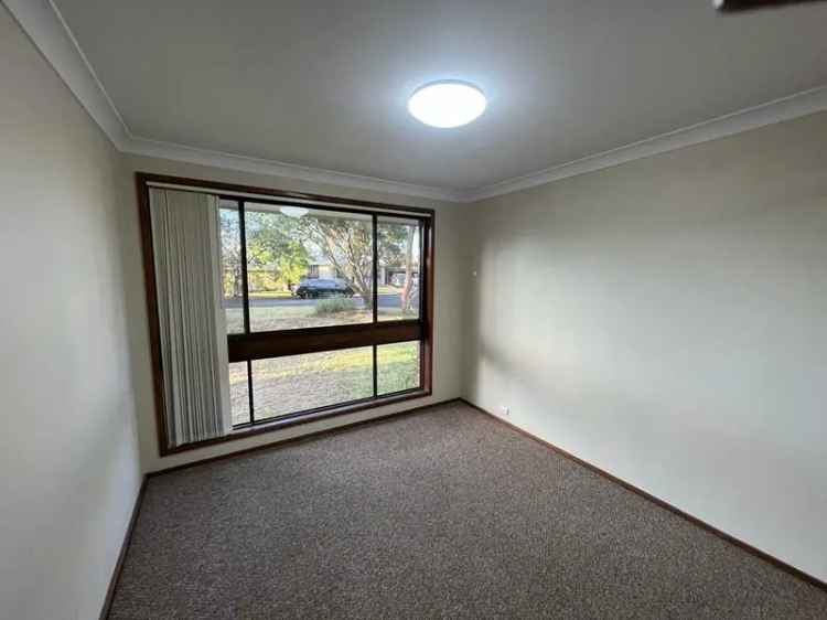 3 Bed 2 Bath House for Lease in St Andrews NSW