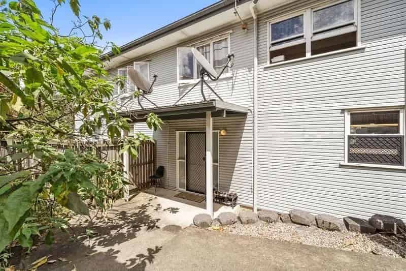 Real Estate For Lease - 2/128 Edinburgh Castle Road - Wavell Heights , QLD